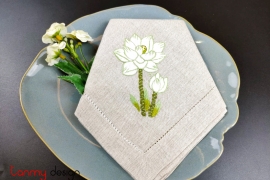 Napkin set - lotus embroidery